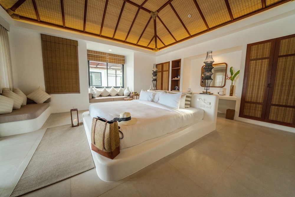 2 Bedrooms Oceanview Pool Villa