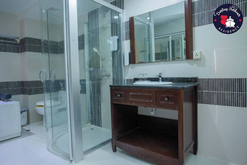 Deluxe Double Room, 2 Queen Beds - Photo 2
