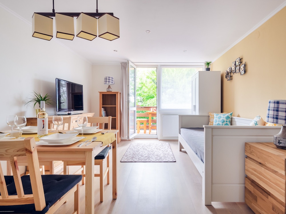 Family Apartment, Multiple Beds, Non Smoking, Garden View photo 1