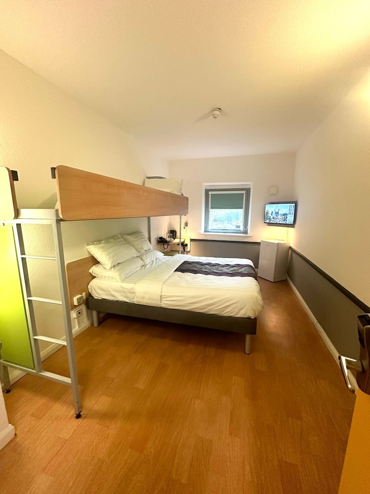 Family Triple Room photo 2