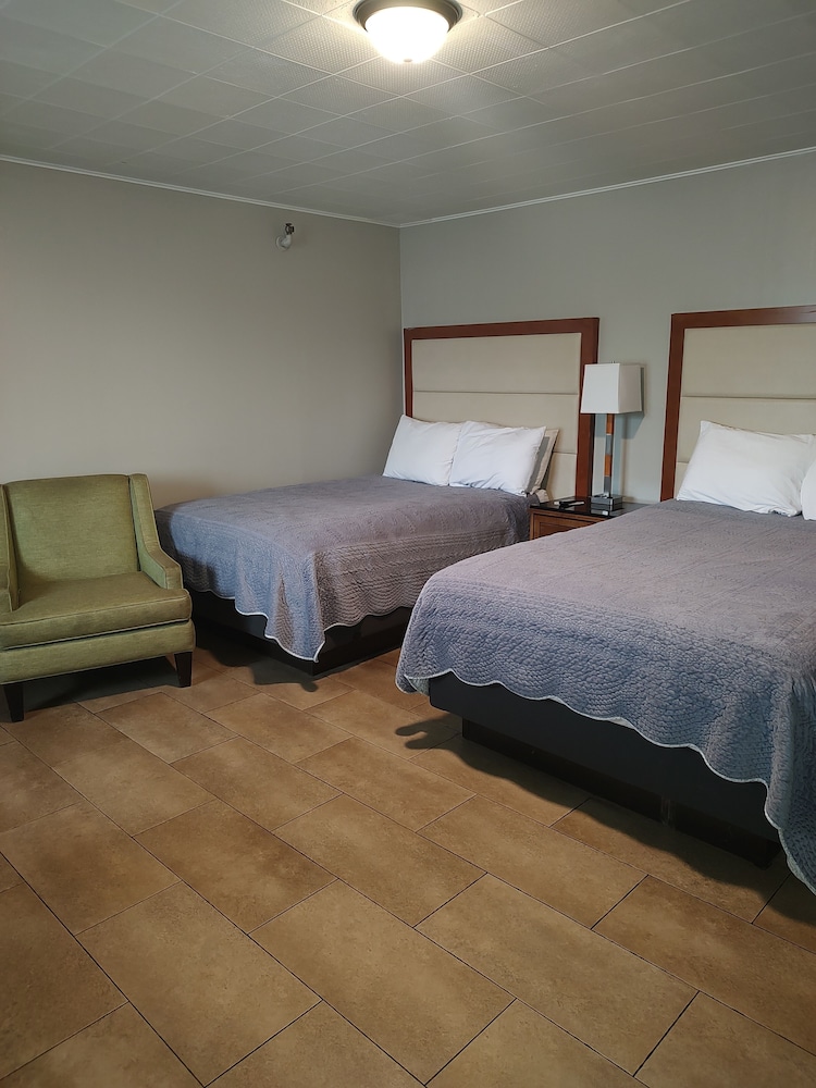 Standard 2 XL Full Beds, No Smoking, No Animals (S2F)