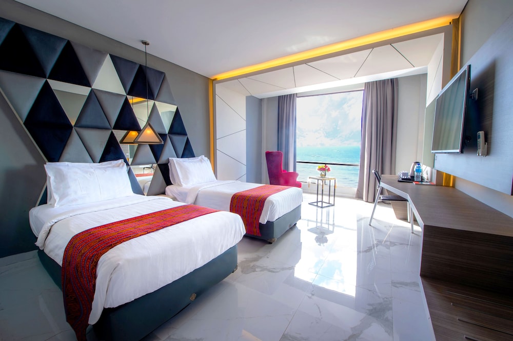 Deluxe Twin Room, Sea View - Photo 1