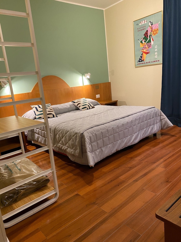 Double Room - Photo 4