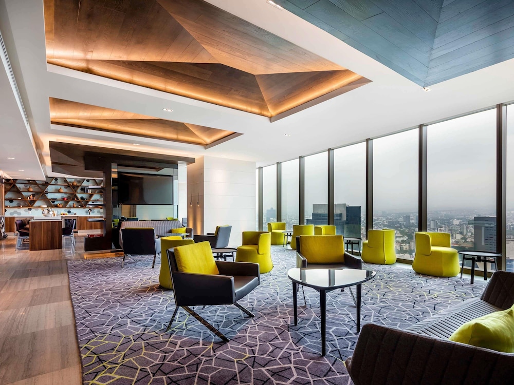 Superior Room, 1 King Bed, Club Lounge Access, Executive Level (Skyline View)