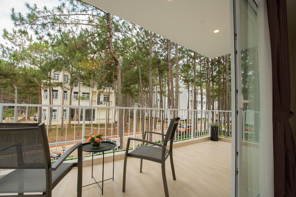 Premium Quadruple Room, Garden View photo 3