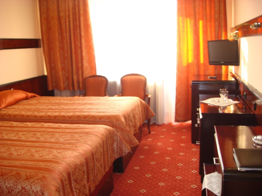 Standard Twin Room photo 2