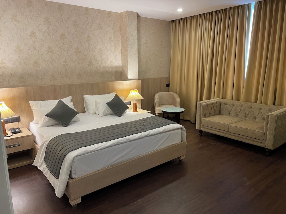 Executive Room - Photo 2