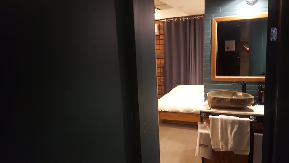 Premium Room - Photo 24