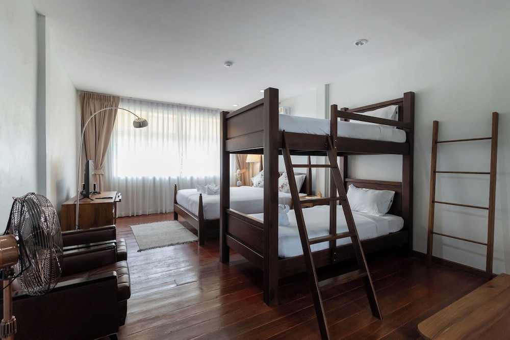 Deluxe Triple Room photo 2