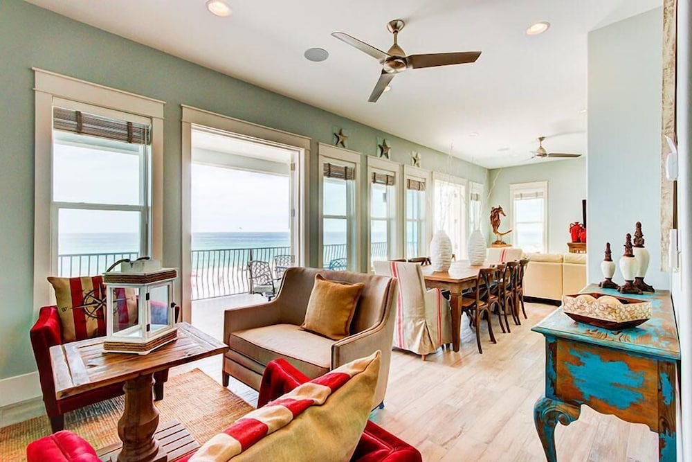 House, 6 Bedrooms, Ocean View, Beachfront photo 1