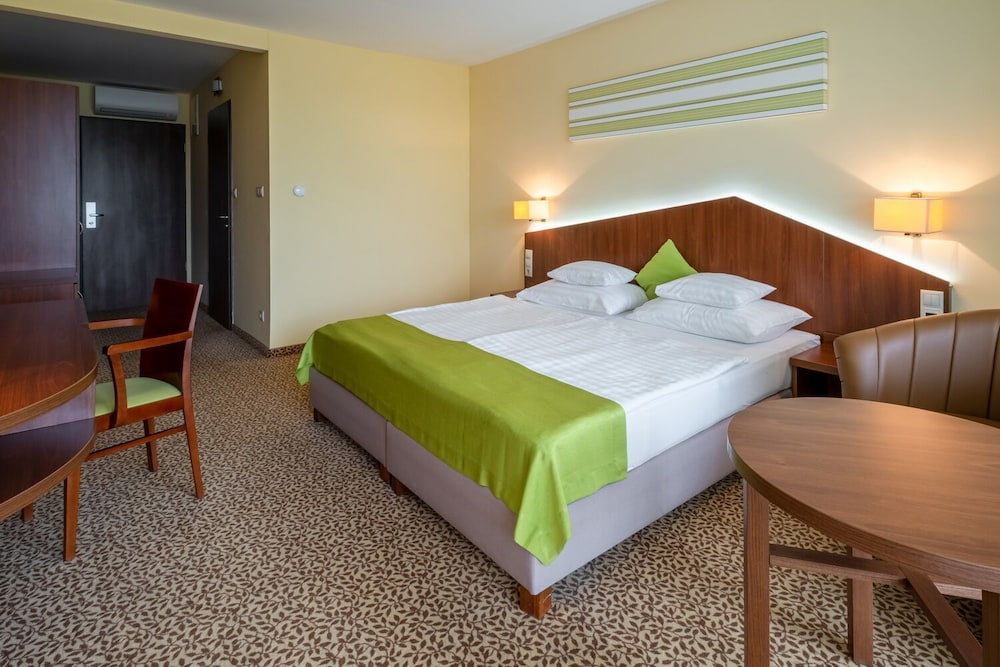 Deluxe Double Room, 1 Queen Bed, Non Smoking