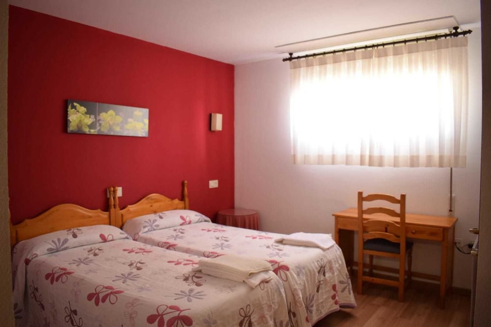 Double or Twin Room - Photo 2