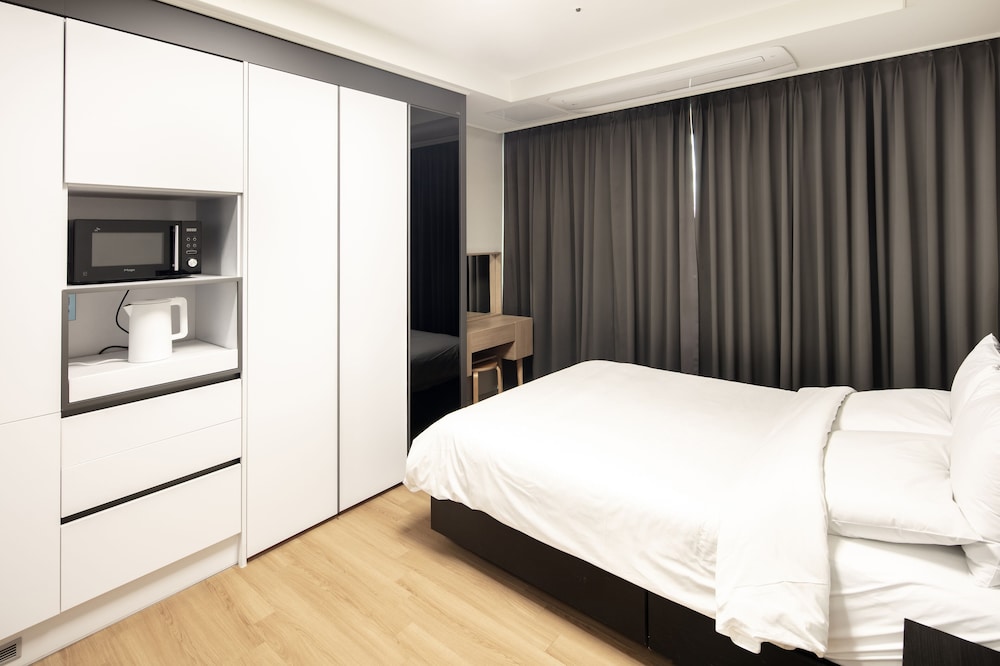 Superior Double Room, Terrace (Netflix available) - Photo 2