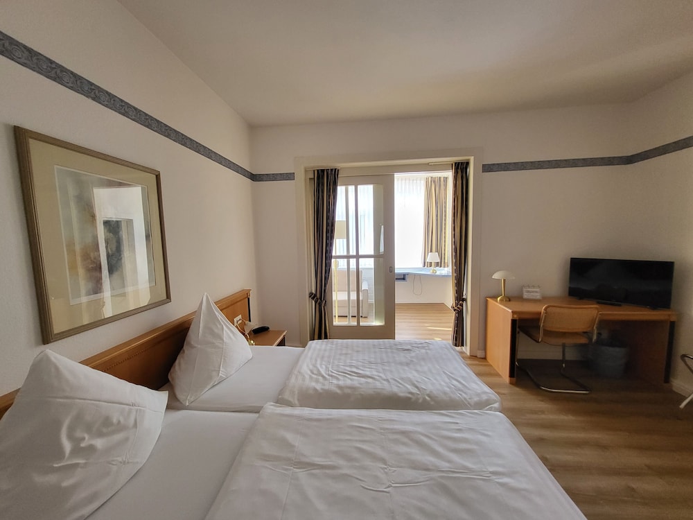 Double Room - Photo 10