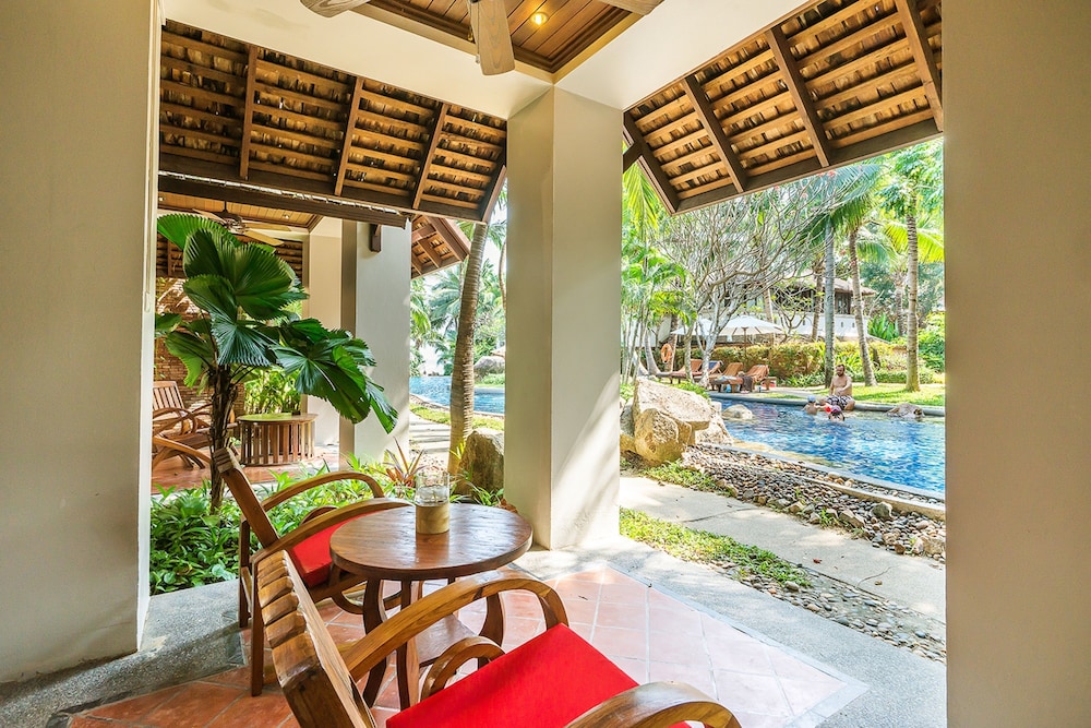 Grand Suite, Pool View - Photo 4