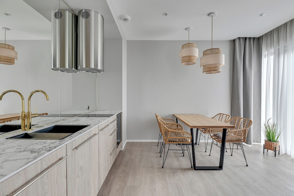 Standard Studio Suite, Non Smoking, Terrace photo 3