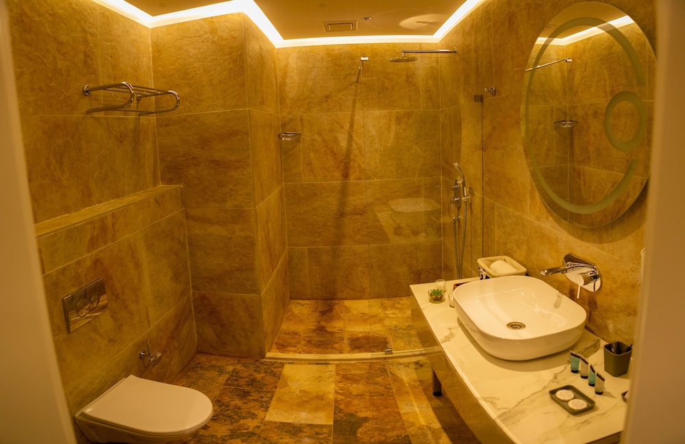 Standard Triple Room - Photo 4