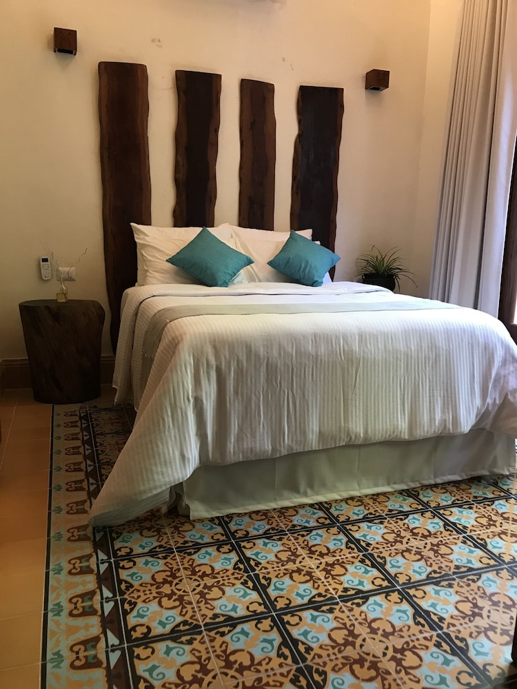 Exclusive Room, 1 Queen Bed, Accessible photo 1