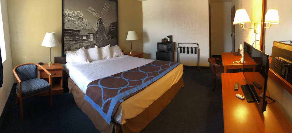 Room, 1 Queen Bed, Accessible, Non Smoking (Mobility Accessible) - Photo 5