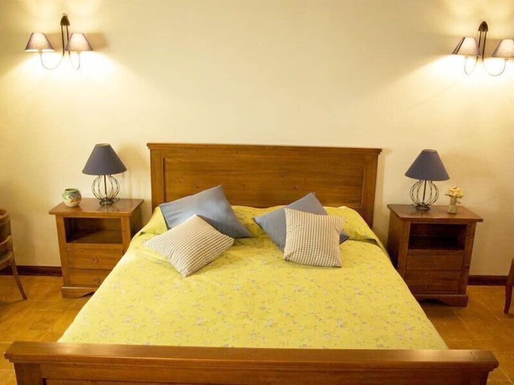 Triple Room, Private Bathroom (Jacuzzi)