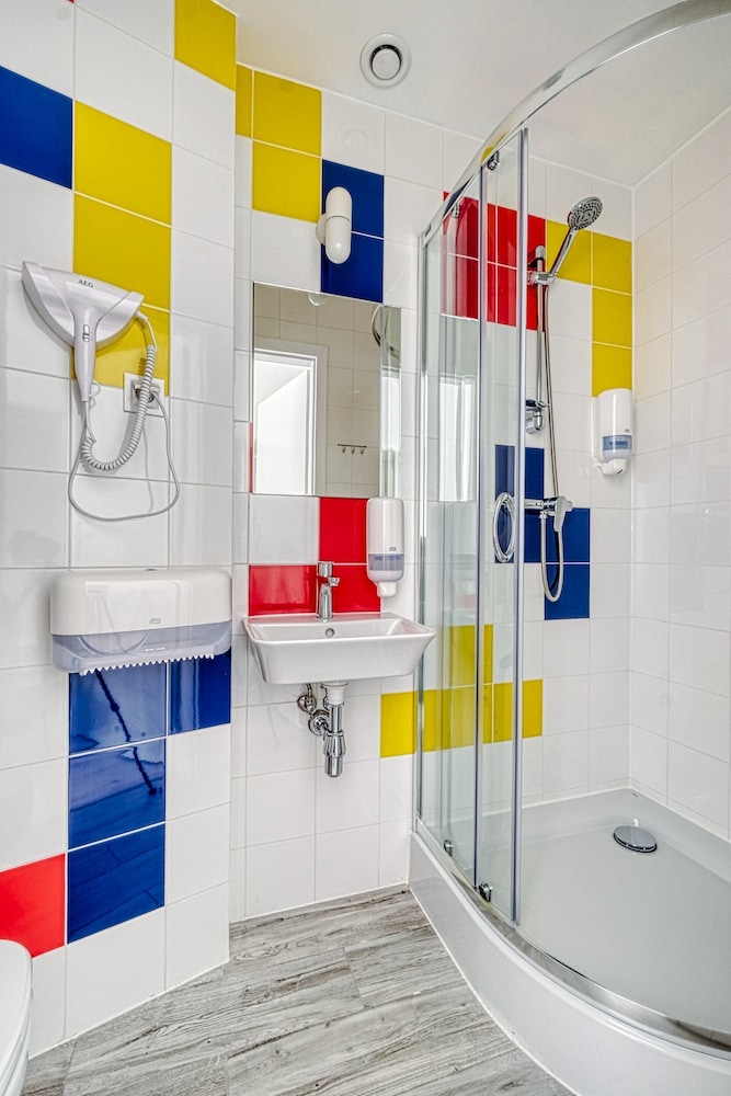 Triple Room, Private Bathroom - Photo 4