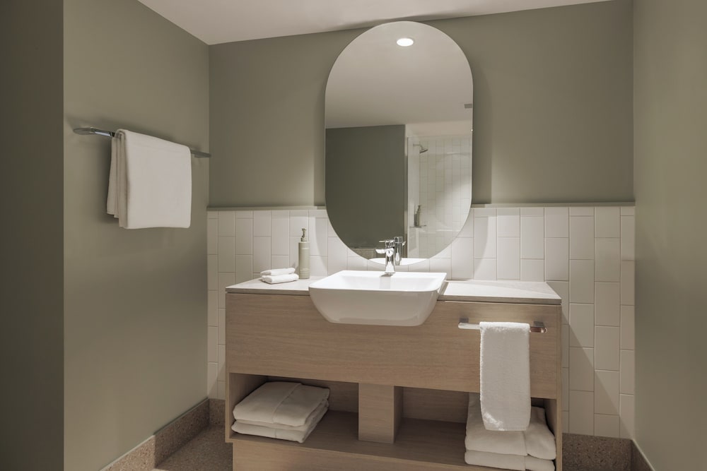 Premium Double or Twin Room - Photo 3