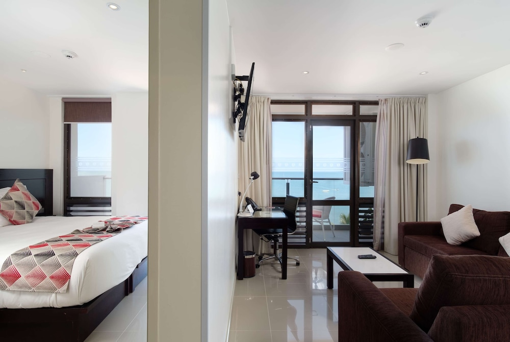 Suite, Multiple Beds, Non Smoking (Beachfront) photo 7