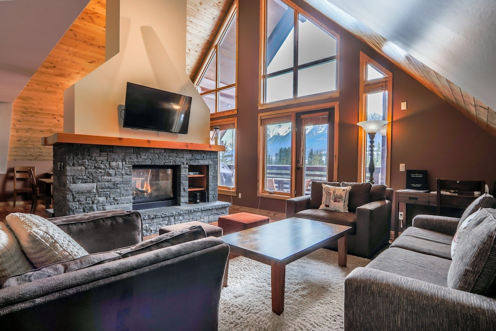 R401 Two Bedroom Elevated Condo