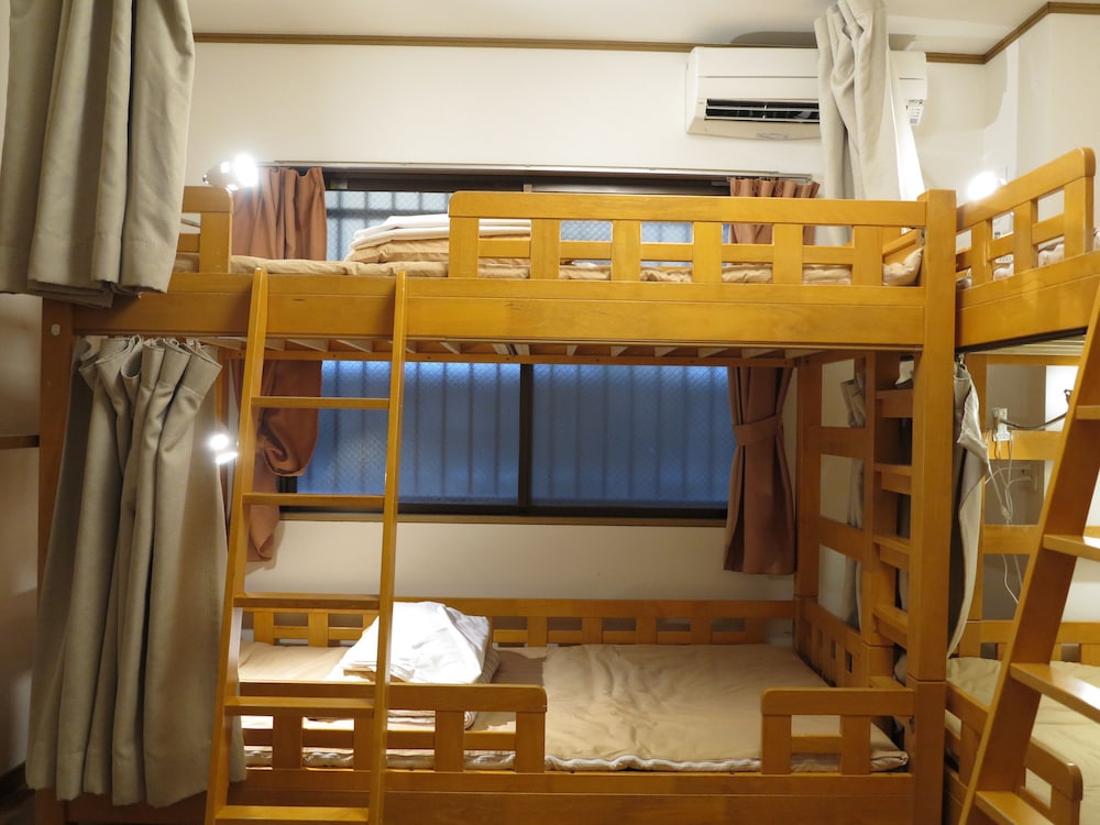 Bed in 4 Bed Female Dormitory Room photo 3