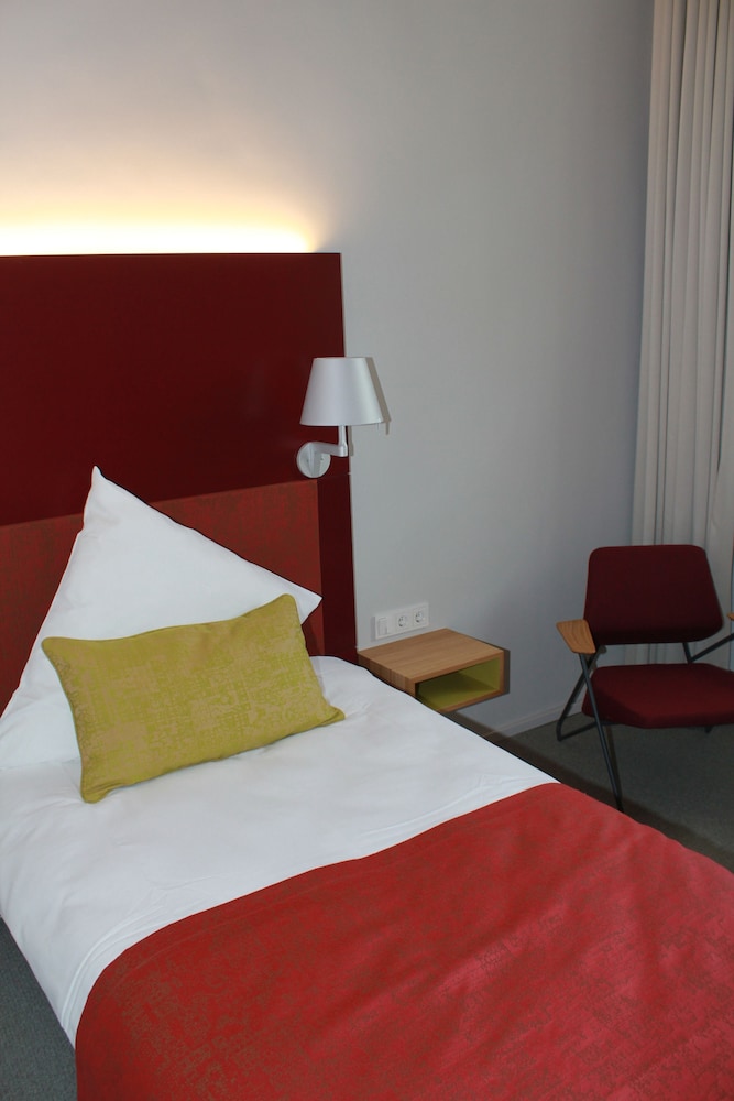 Comfort Single Room, 1 Twin Bed, City View photo 3