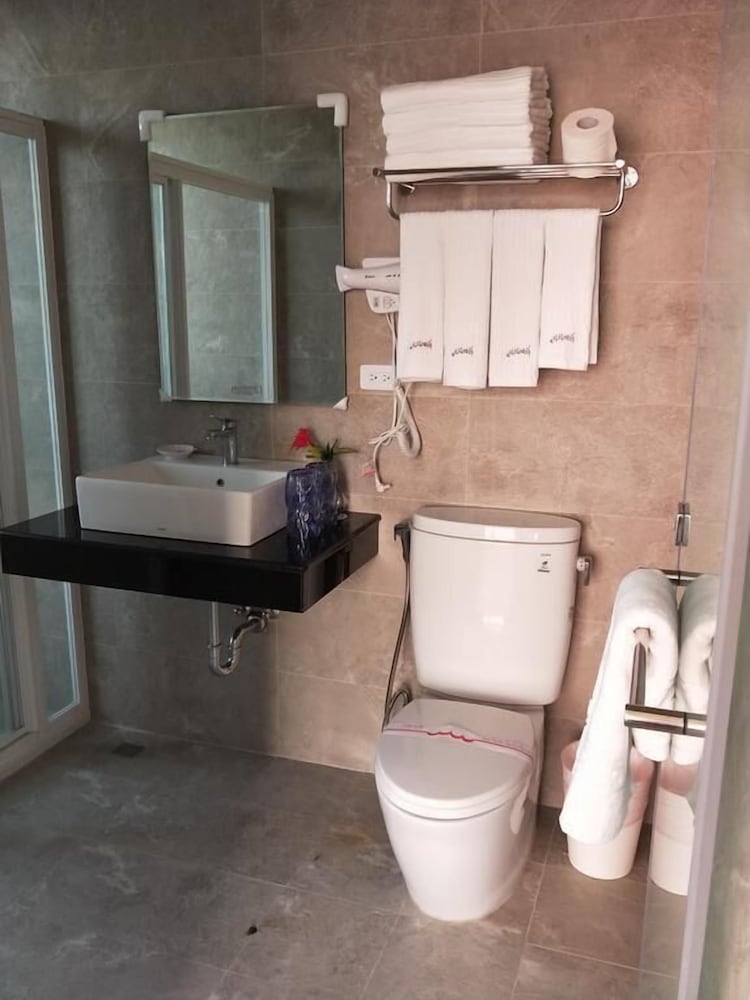 Deluxe Double Room (102) - Photo 6