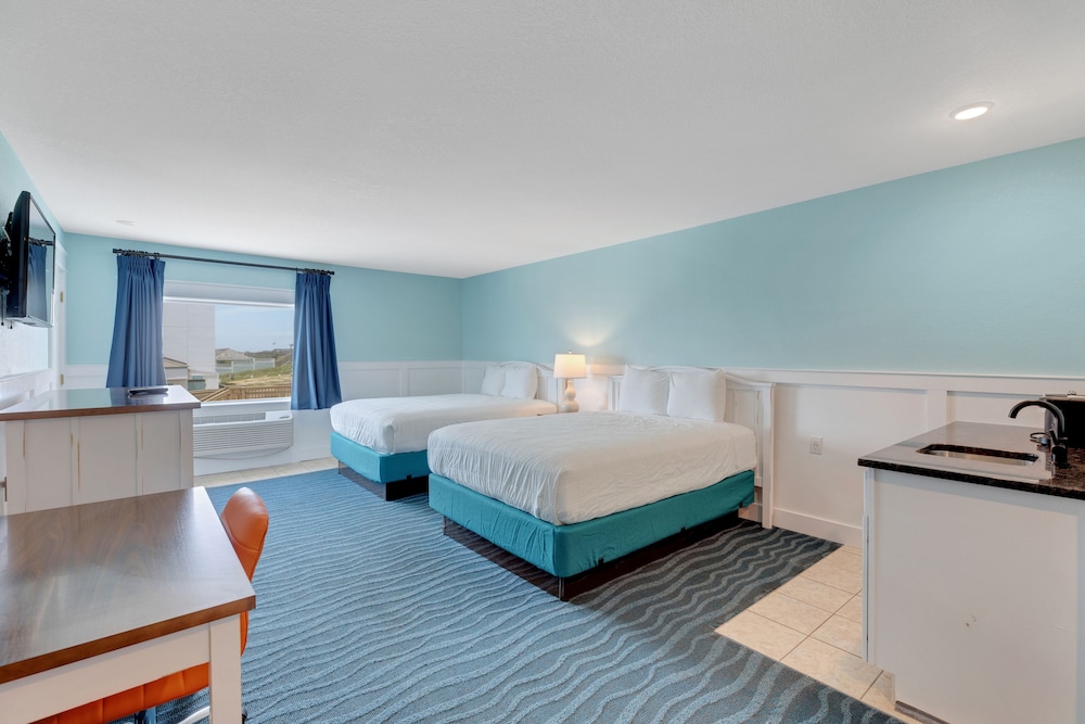 Traditional Room, 2 Queen Beds - Photo 1