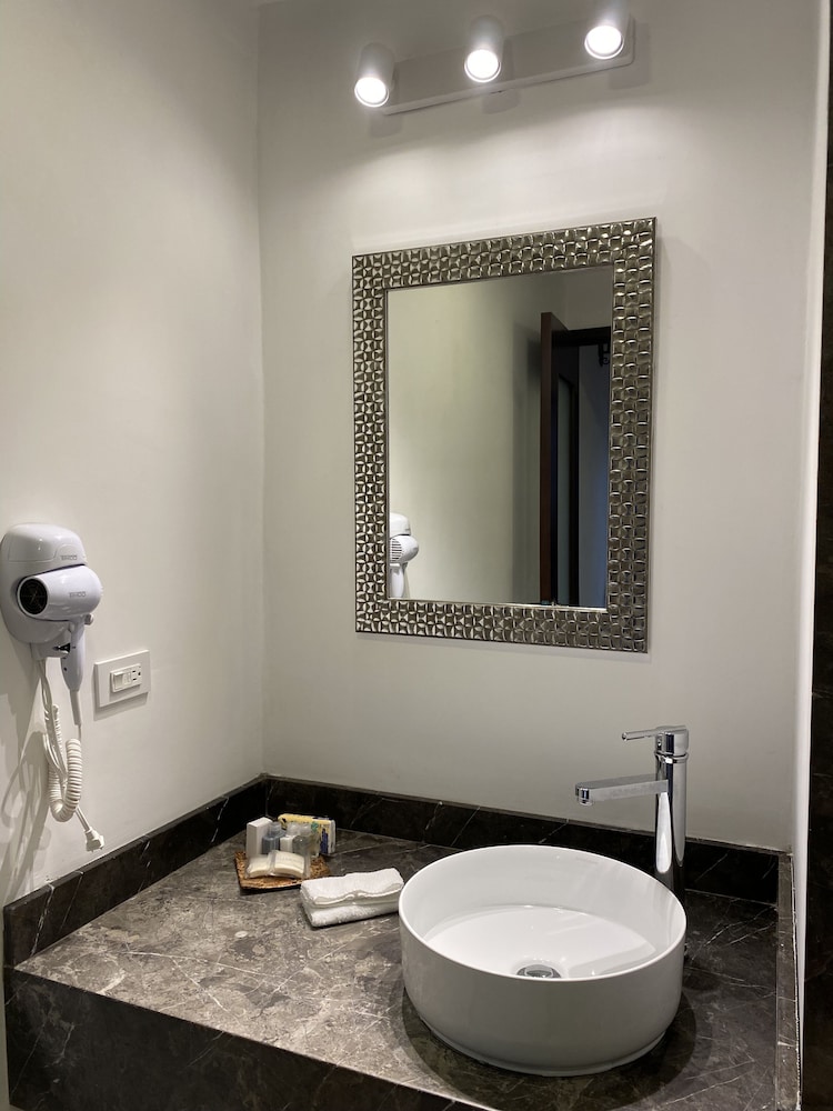 Junior Studio Suite, 2 Queen Beds (Típica Loft) photo 3