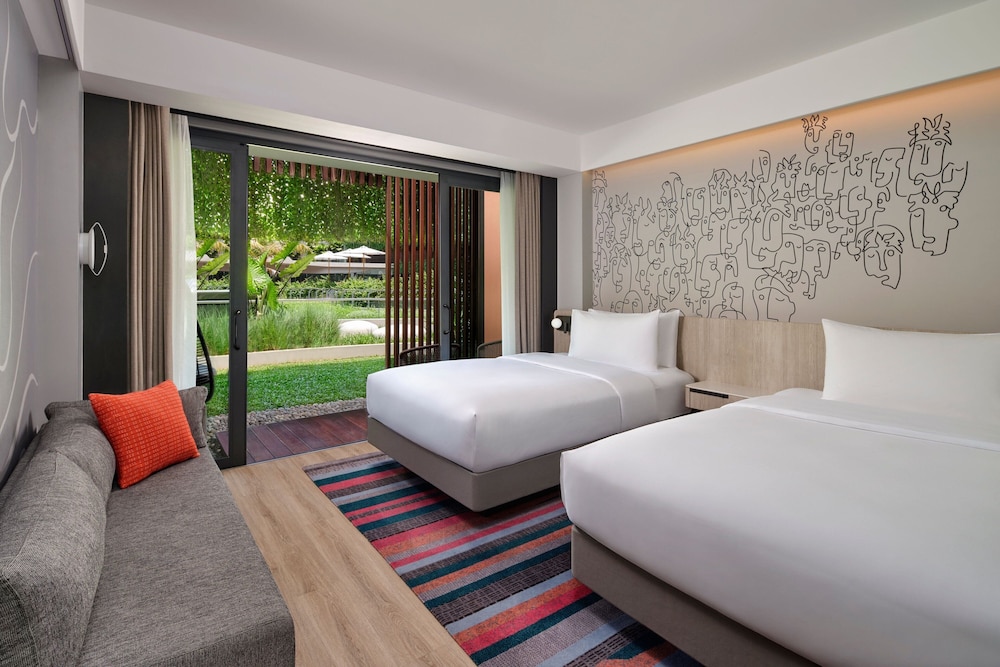 Room, 1 King Bed, Garden View (Terrace) - Photo 1