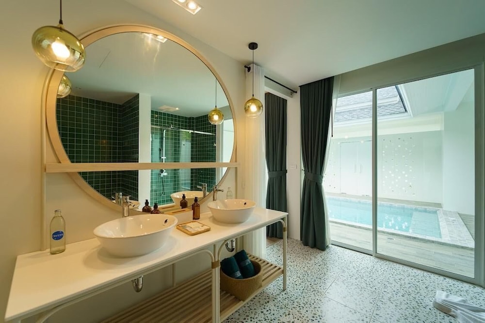 Grand Deluxe Pool Villa - Photo 3