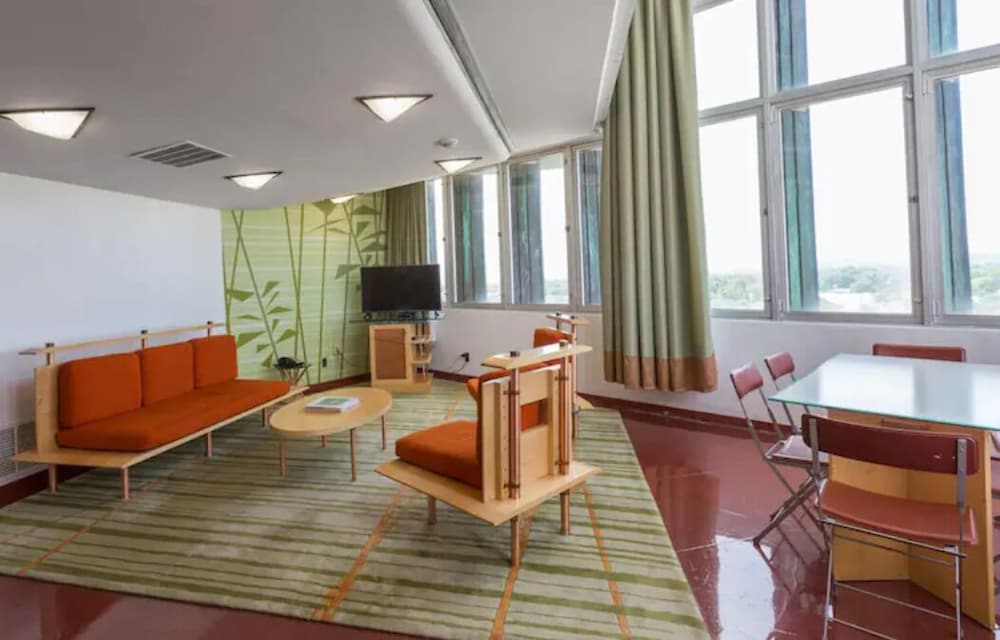 Executive Suite, 1 King Bed photo 3
