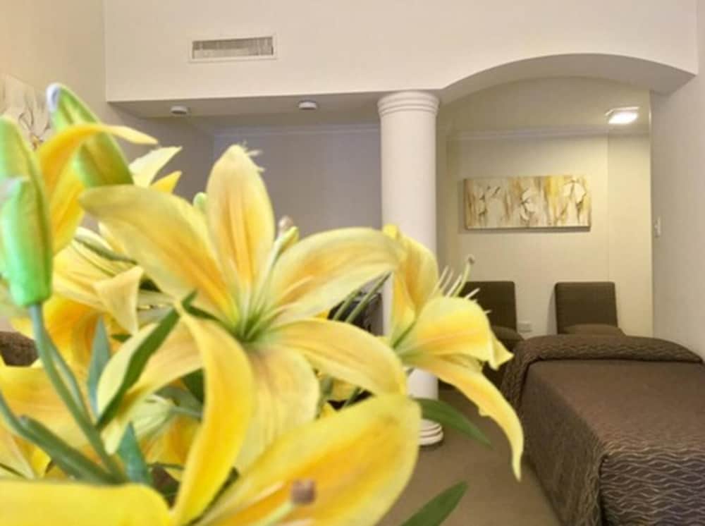 Superior Triple Room, 3 Twin Beds photo 1