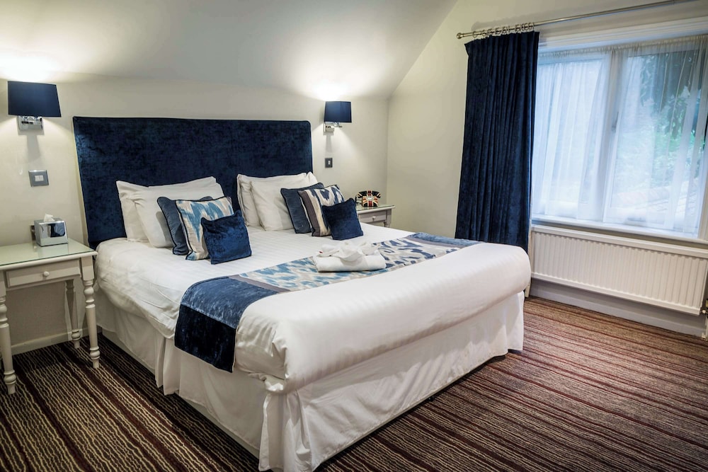 Standard Room, 1 King Bed, Non Smoking (Lower Level) - Photo 1