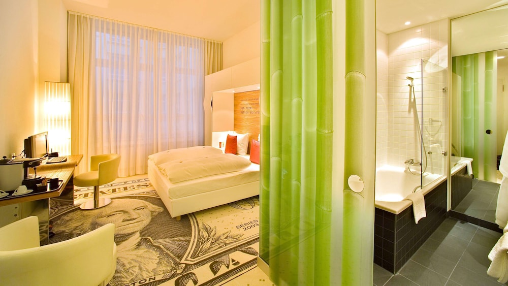 Executive Room photo 2