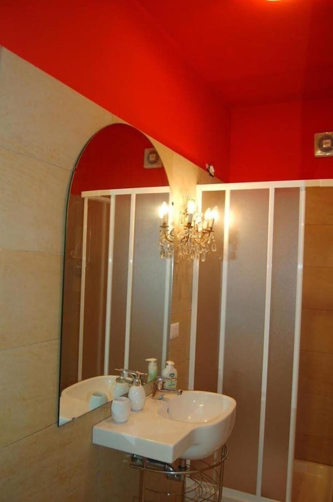 Suite, 1 Bedroom photo 2