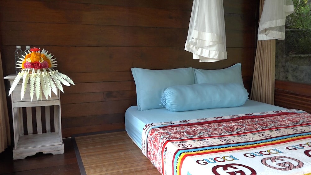 Superior Hut Room