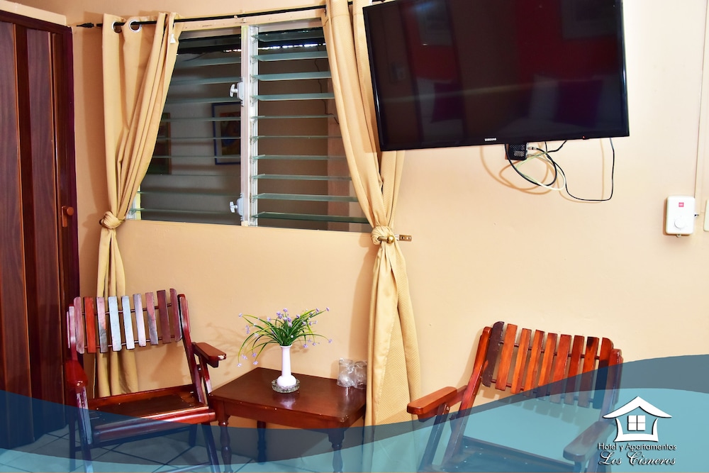 Habitación triple económica con aire acondicionado photo 3