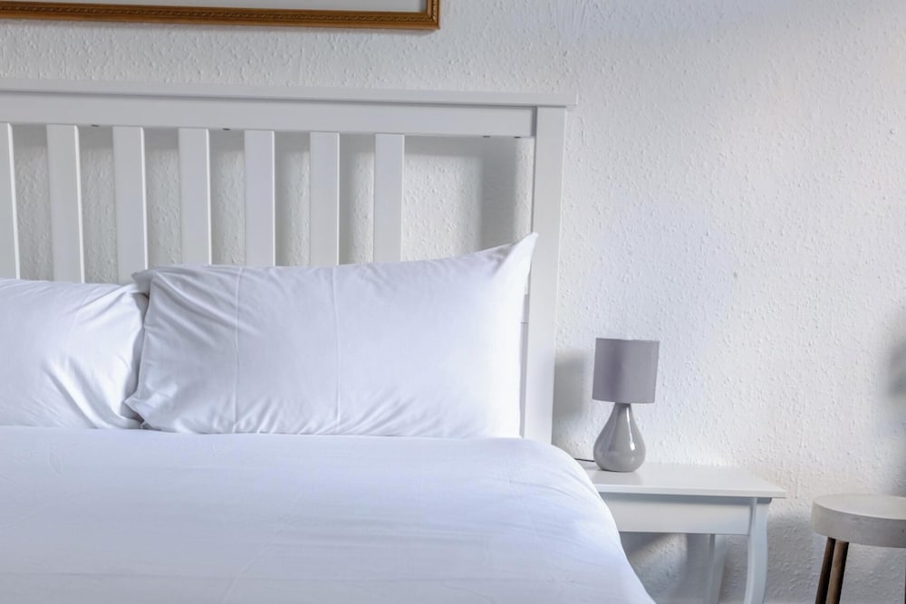 Basic Apartment, 1 Queen Bed