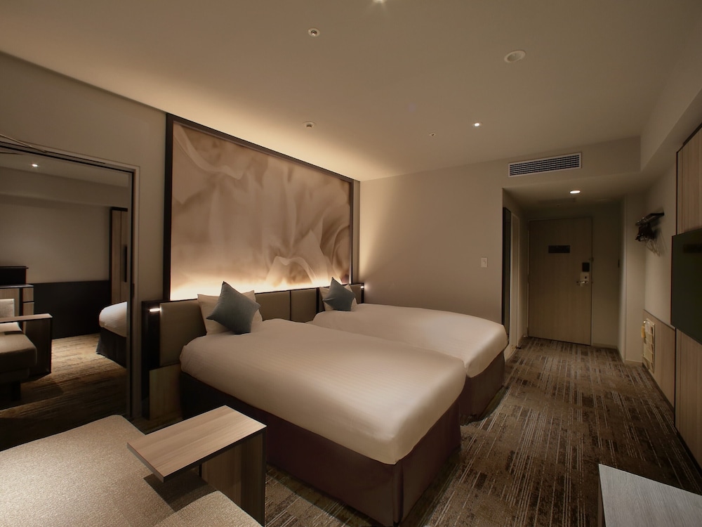 Family Room, Non Smoking(for 5 people) with Welcome Lounge Access photo 1