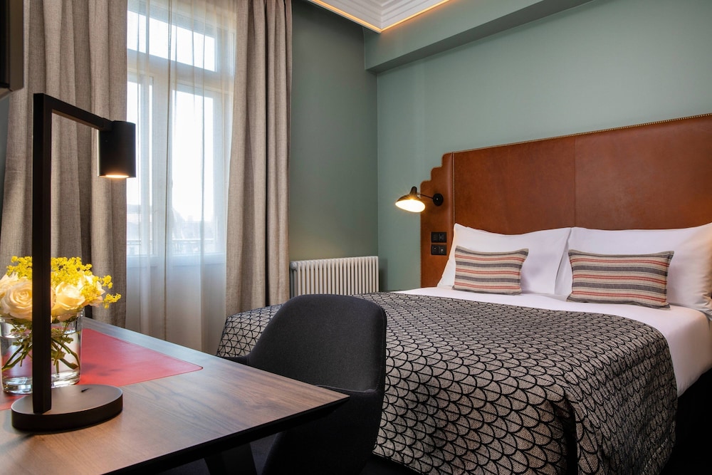 Junior Suite, 1 Bedroom - Photo 9