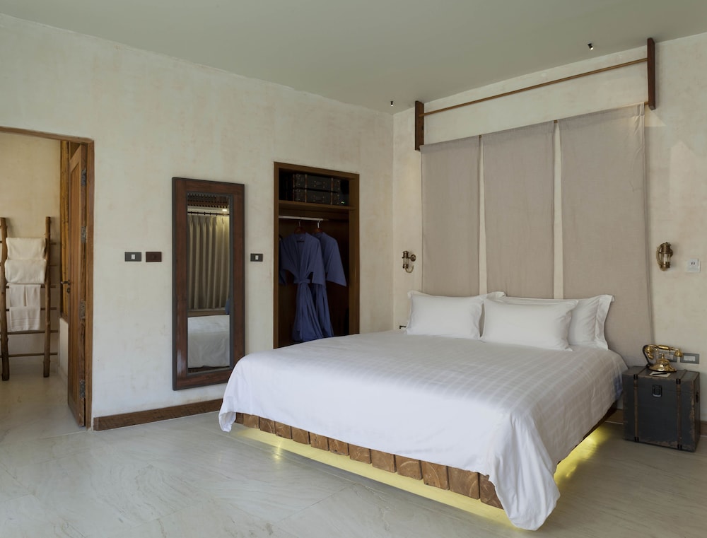 Pool Access Villa (24-Hours Use of Room) photo 2