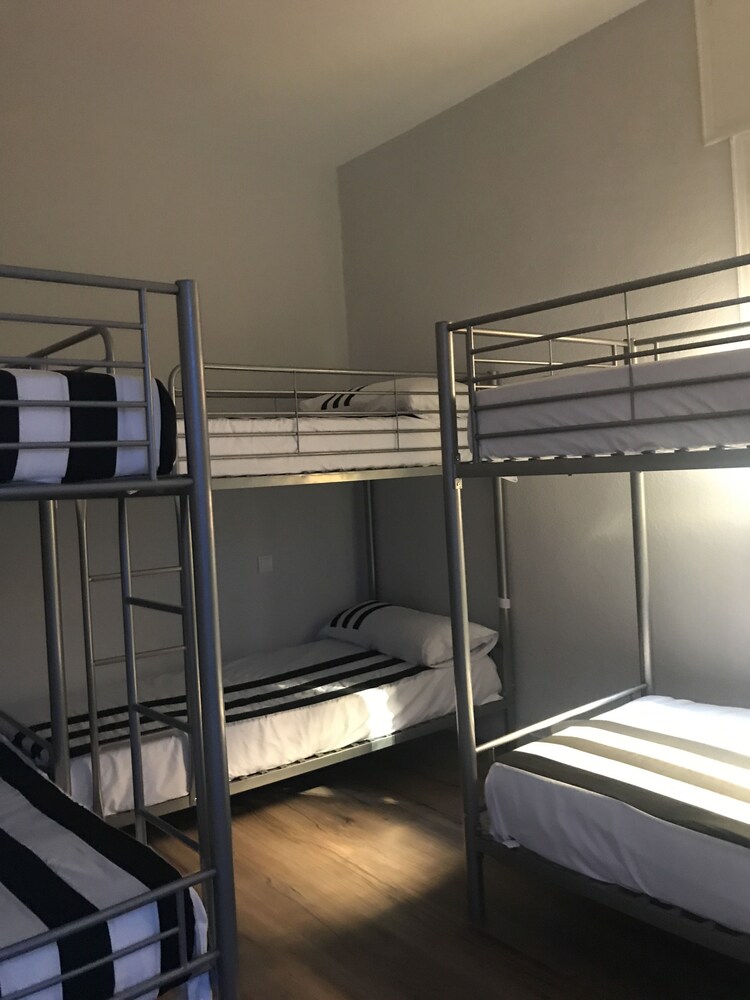 Basic Shared Dormitory, Women Only, Private Bathroom