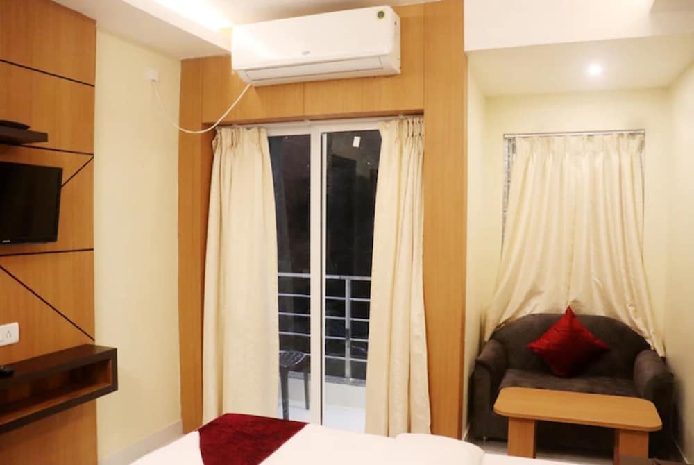 Deluxe Double Room, City View photo 3