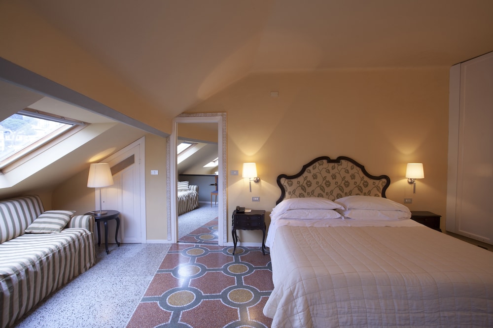 Standard Triple Room photo 2