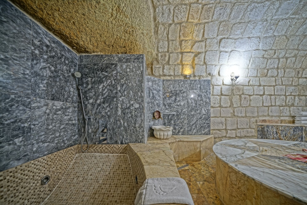 Premium King Cave Suite With Turkish Bath photo 2